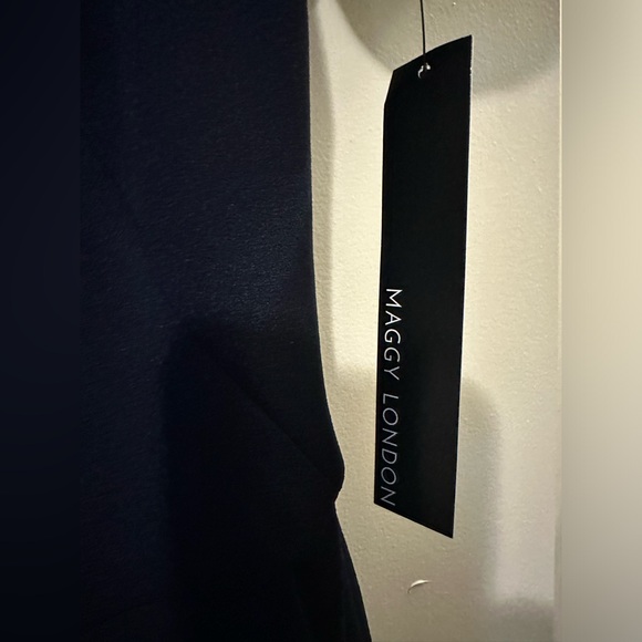 🔹 NWT Maggy London Neck Tie Jumpsuit – Size 8 – Navy - Picture 8 of 11